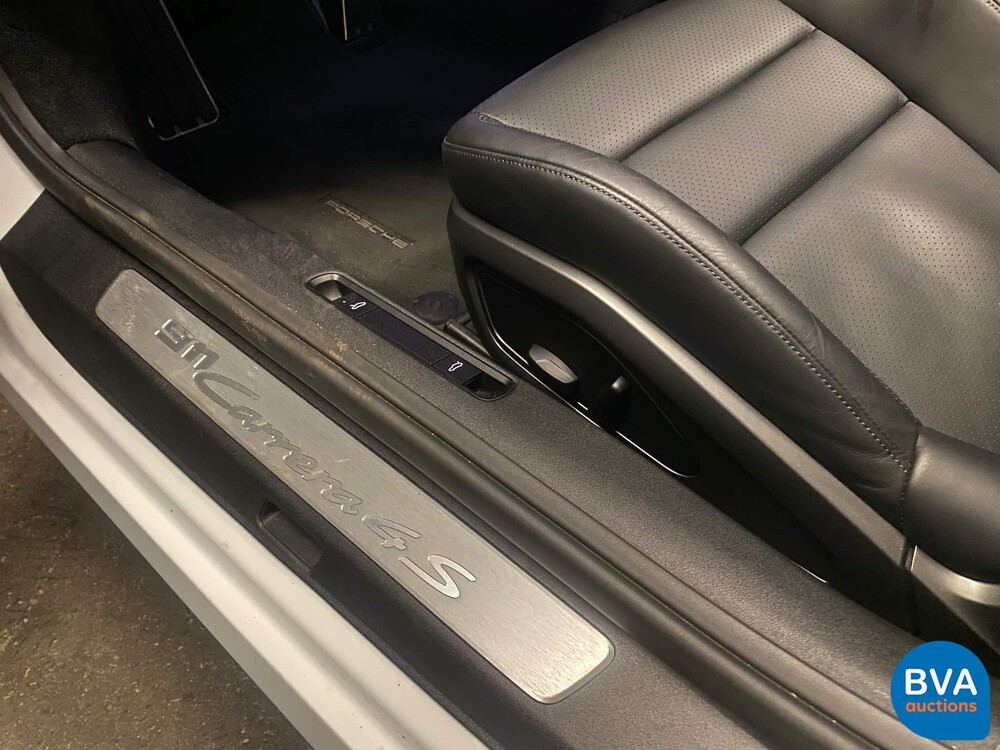 Porsche 911 992 Carrera 4S 3.0 450PS 2021 NW-Modell -GARANTIE-.