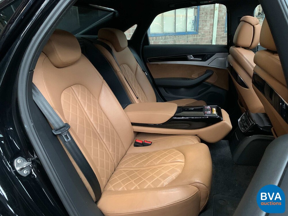 Audi A8 3.0 TDI Quattro 262PS 2017 -Org. NL-FACELIFT, NV-472-X.