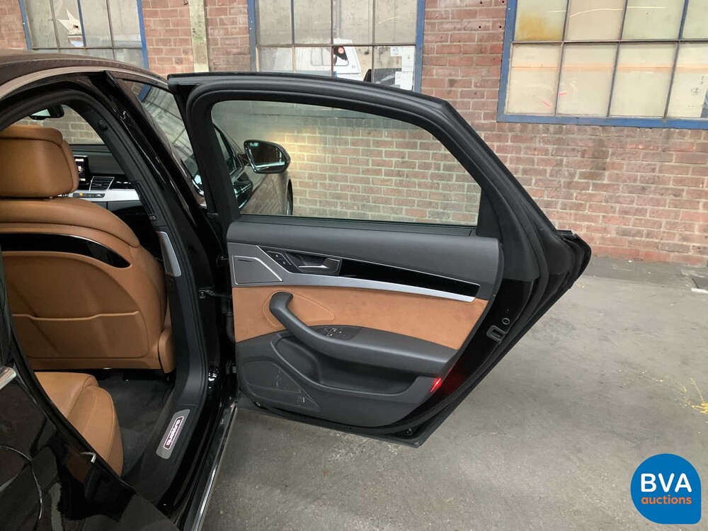 Audi A8 3.0 TDI Quattro 262PS 2017 -Org. NL-FACELIFT, NV-472-X.