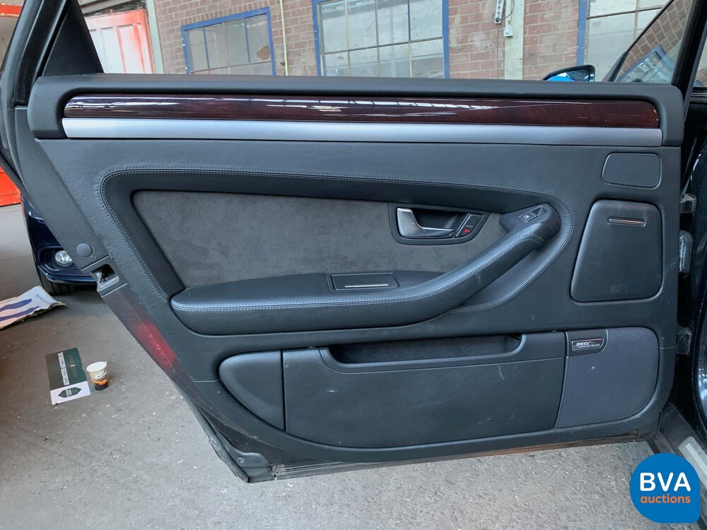 Audi A8 Lang 6.0 W12 Quattro Pro Linie 450 PS 2004, 69-RD-NX.