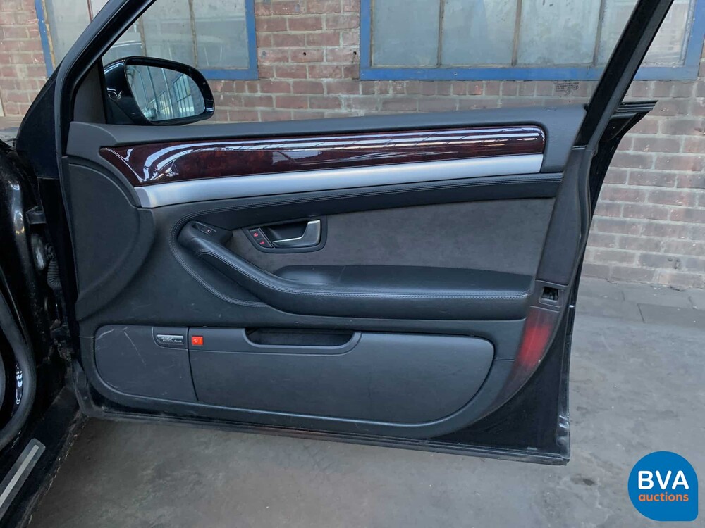 Audi A8 Lang 6.0 W12 Quattro Pro Linie 450 PS 2004, 69-RD-NX.