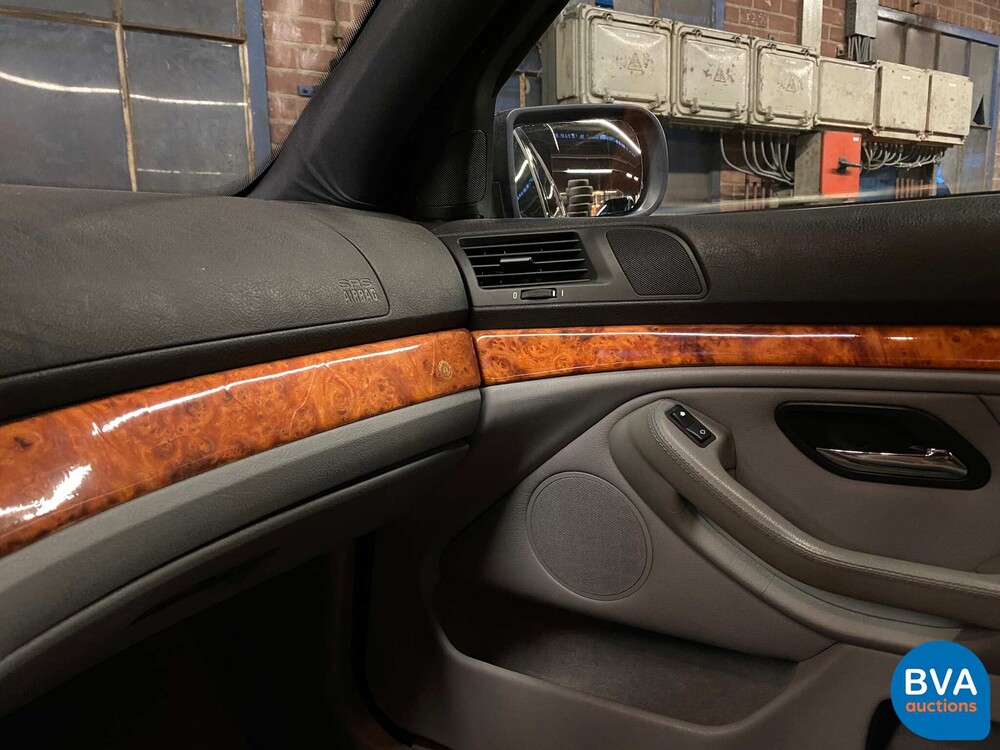 BMW ALPINA B10 4.6 V8 2001 FACELIFT 1 oder 203, NL-Zulassung.