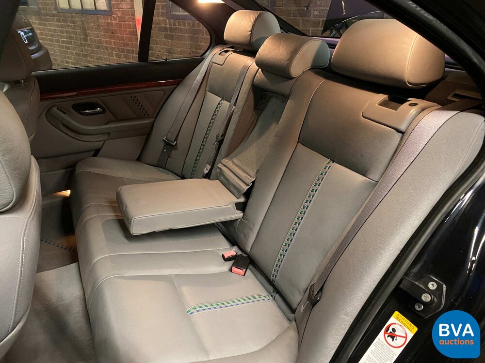 BMW ALPINA B10 4.6 V8 2001 FACELIFT 1 oder 203, NL-Zulassung.