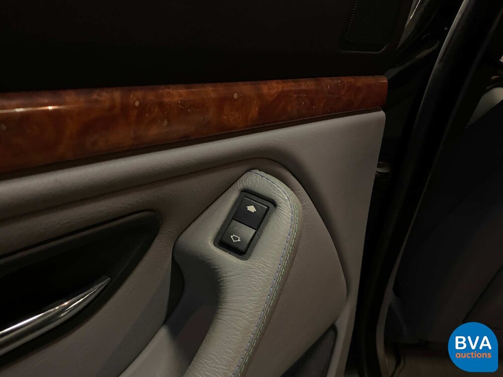 BMW ALPINA B10 4.6 V8 2001 FACELIFT 1 oder 203, NL-Zulassung.