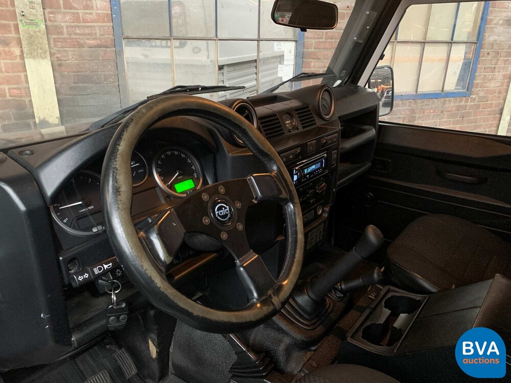 Land Rover Defender TD4 122 PS 2011, VX-466-H.