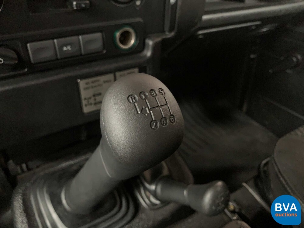 Land Rover Defender TD4 122 PS 2011, VX-466-H.