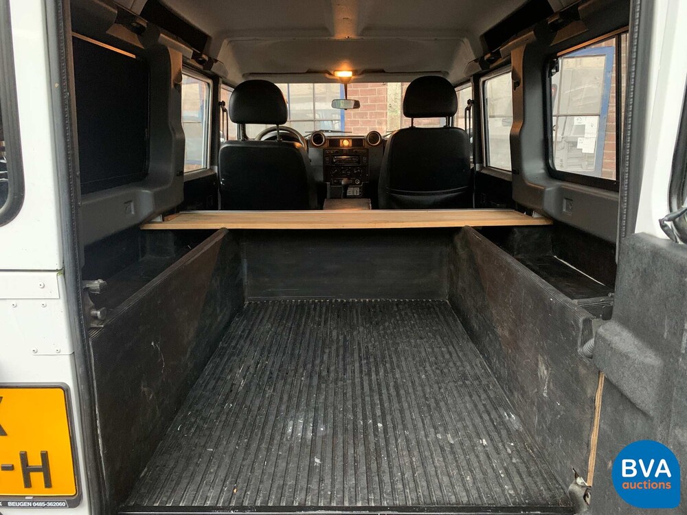 Land Rover Defender TD4 122 PS 2011, VX-466-H.