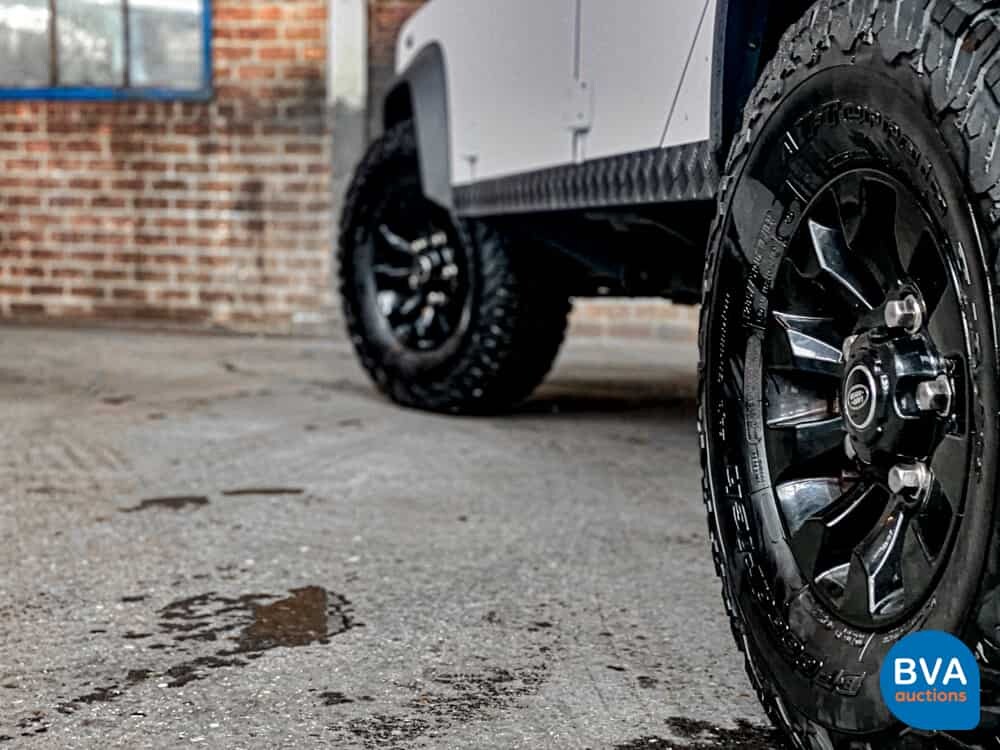 Land Rover Defender TD4 122 PS 2011, VX-466-H.