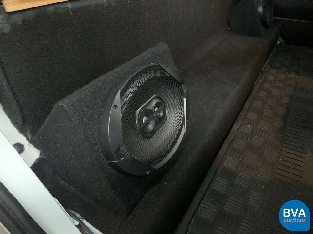 Land Rover Defender TD4 122 PS 2011, VX-466-H.