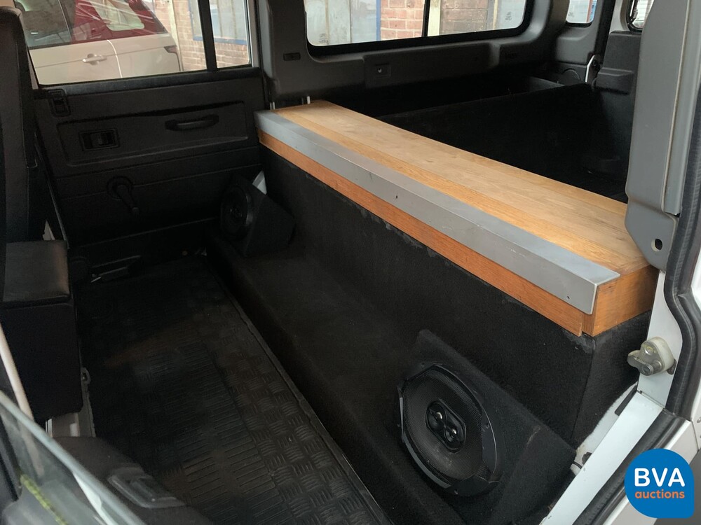 Land Rover Defender TD4 122 PS 2011, VX-466-H.