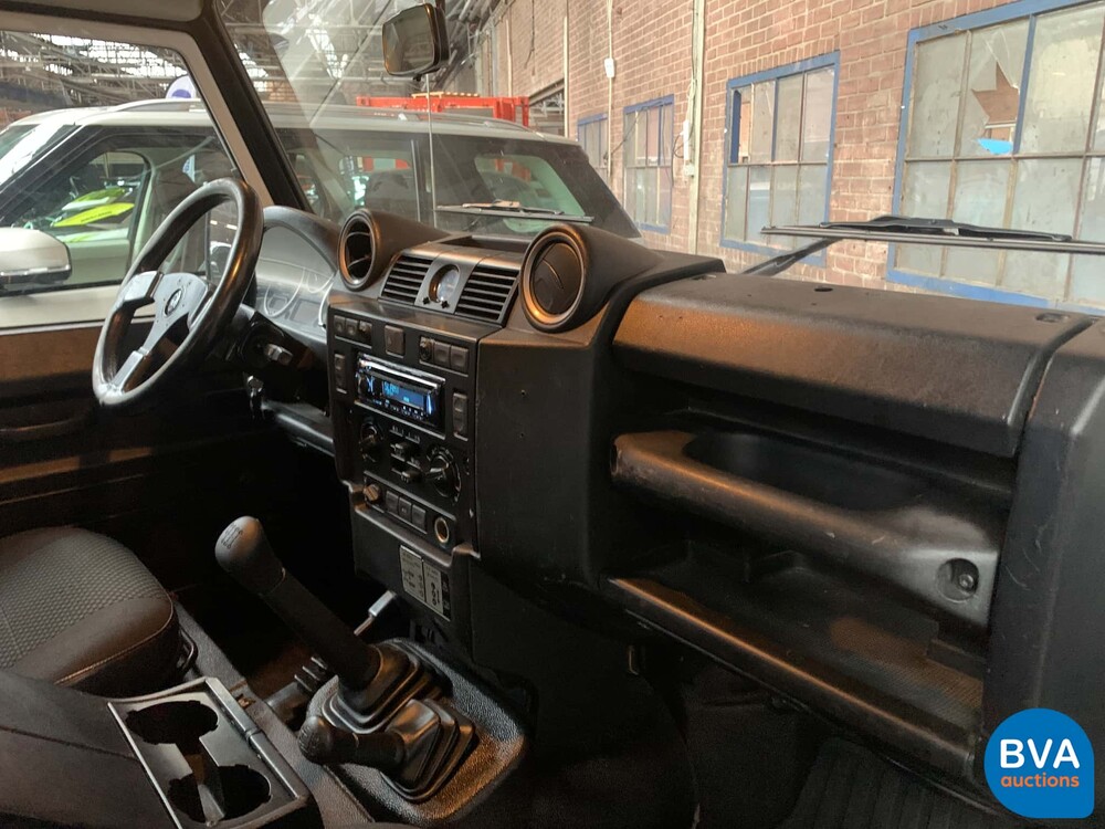 Land Rover Defender TD4 122 PS 2011, VX-466-H.