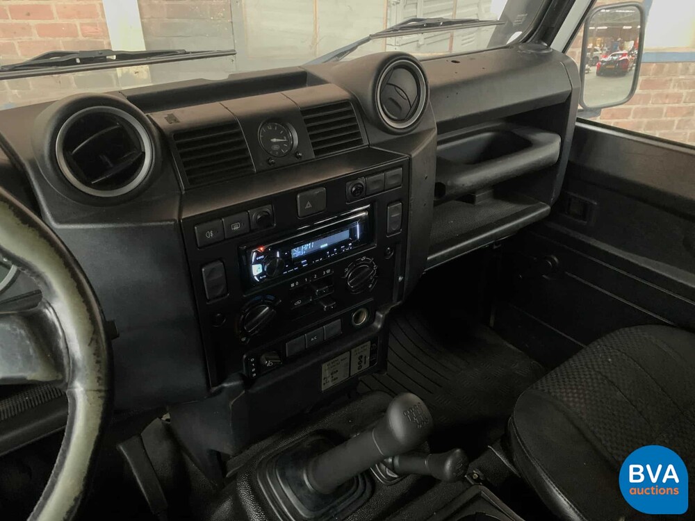 Land Rover Defender TD4 122 PS 2011, VX-466-H.