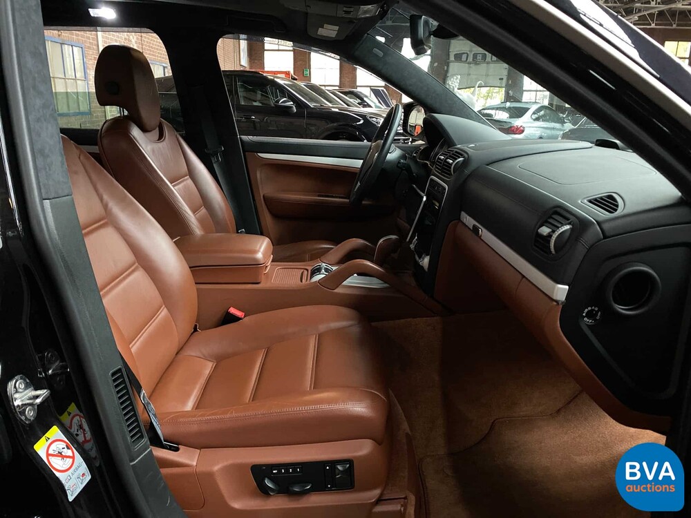 Porsche Cayenne Turbo 4.8 V8 500 PS 2008.
