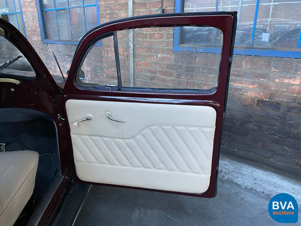 Volkswagen Käfer 1600 Rot 1953.