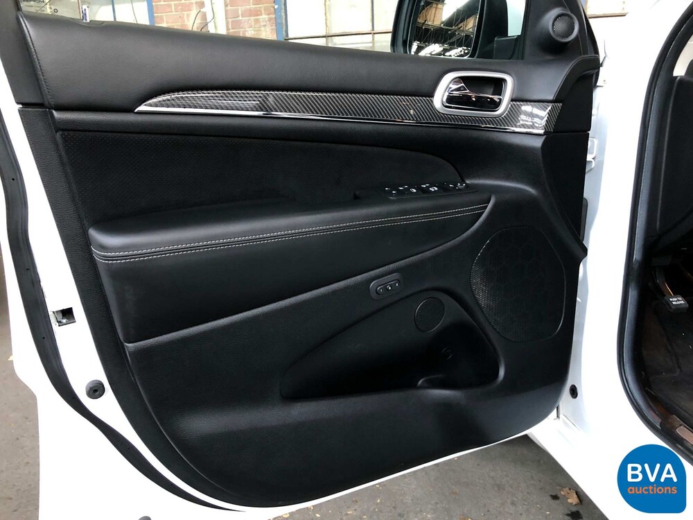 Jeep Grand Cherokee SRT8 6.4 V8 469 PS 2013.