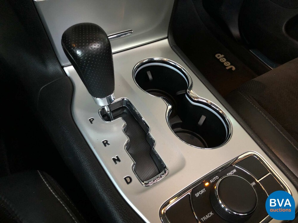 Jeep Grand Cherokee SRT8 6.4 V8 469 PS 2013.