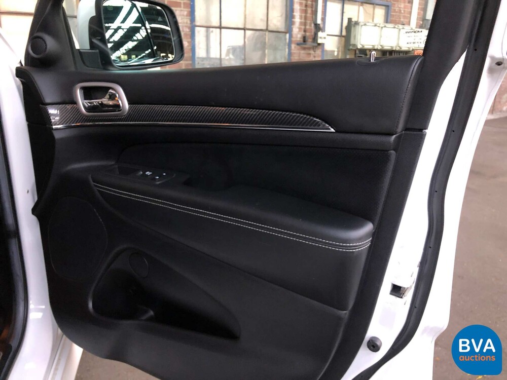 Jeep Grand Cherokee SRT8 6.4 V8 469 PS 2013.