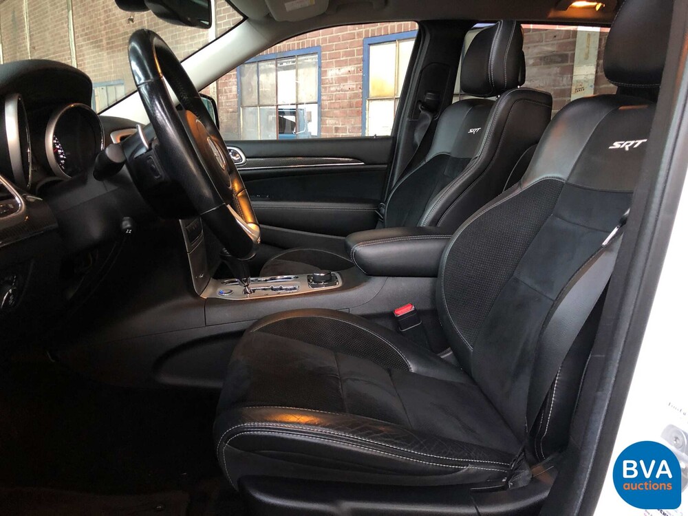 Jeep Grand Cherokee SRT8 6.4 V8 469 PS 2013.