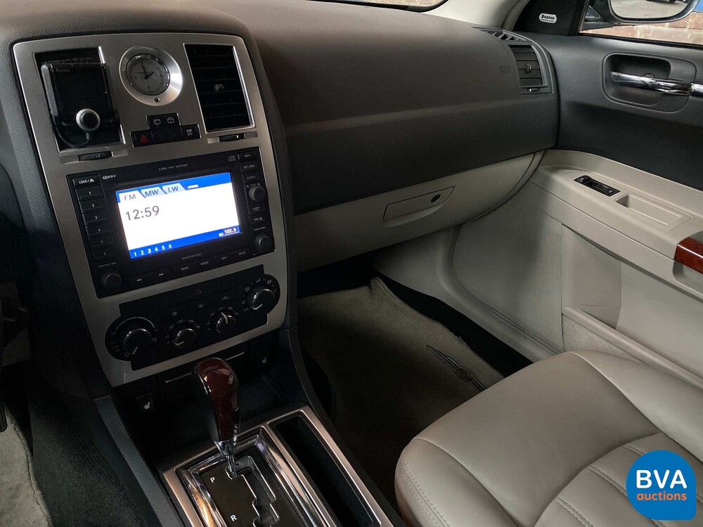 Chrysler 300C Touring 5.7L V8 340PS 2006, 72-SF-ZL.