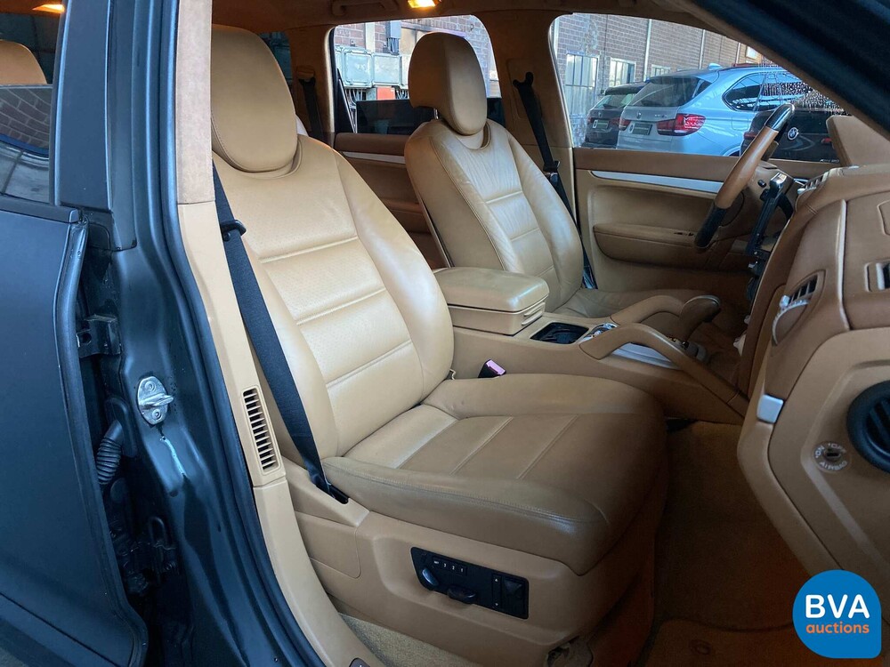 Porsche Cayenne Turbo 4.5 V8 450 PS 2005 -YOUNGTIMER-.