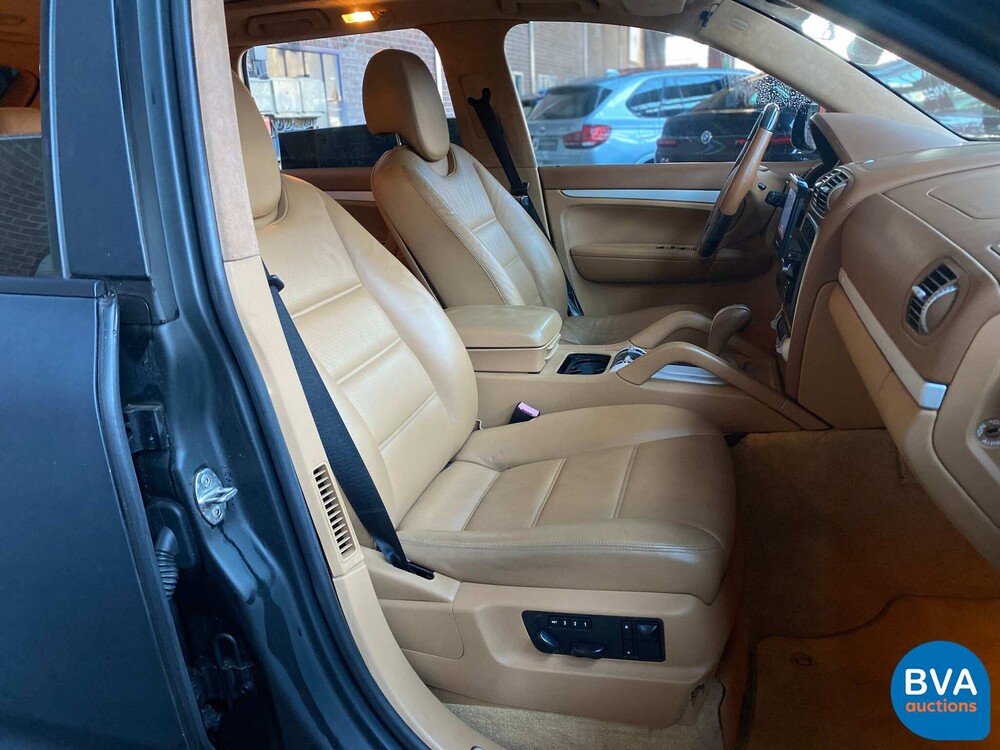 Porsche Cayenne Turbo 4.5 V8 450 PS 2005 -YOUNGTIMER-.