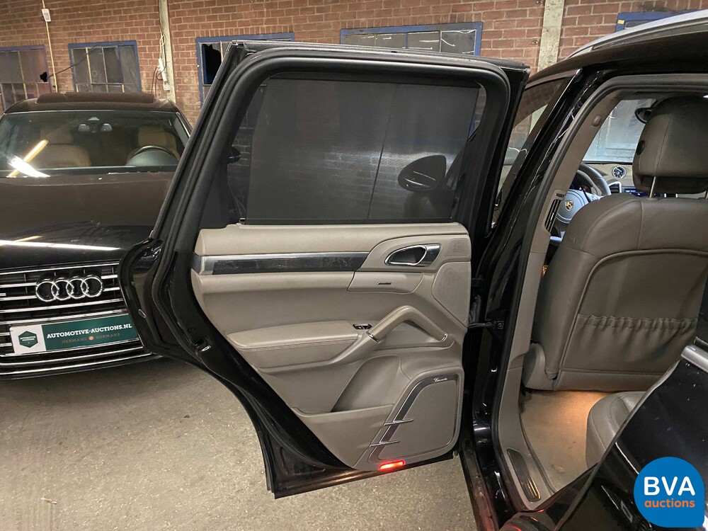 Porsche Cayenne 4.8 Turbo Sportchrono 500 PS 2010, JT-994-P.