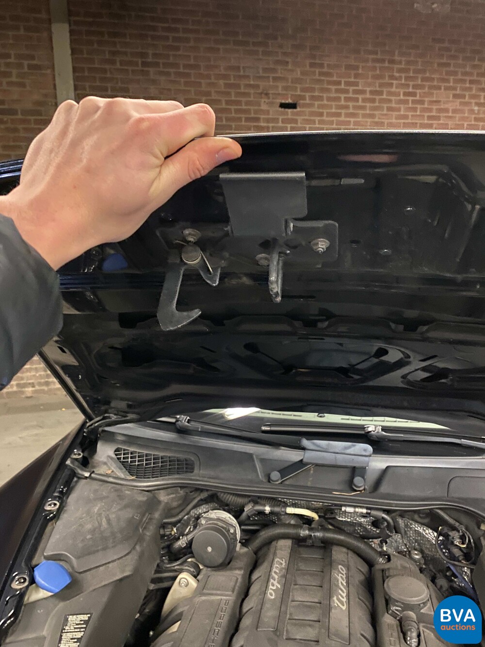 Porsche Cayenne 4.8 Turbo Sportchrono 500 PS 2010, JT-994-P.