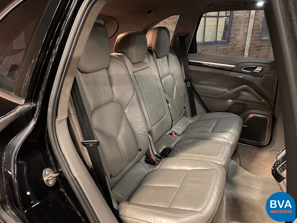 Porsche Cayenne 4.8 Turbo Sportchrono 500 PS 2010, JT-994-P.