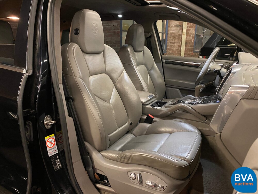 Porsche Cayenne 4.8 Turbo Sportchrono 500 PS 2010, JT-994-P.