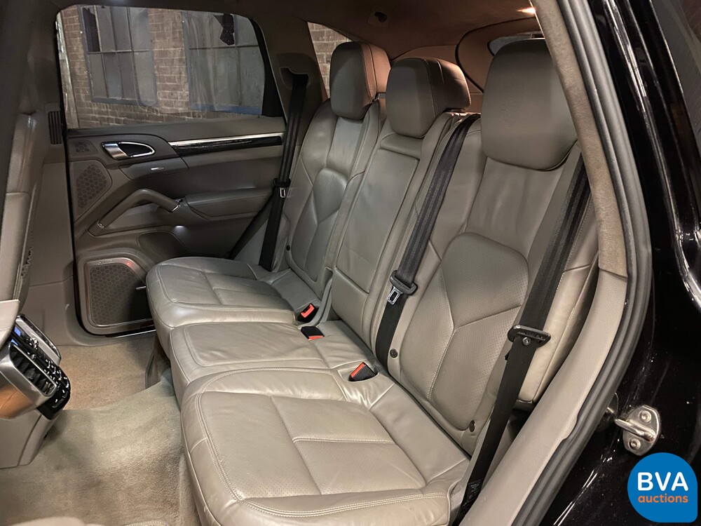 Porsche Cayenne 4.8 Turbo Sportchrono 500 PS 2010, JT-994-P.