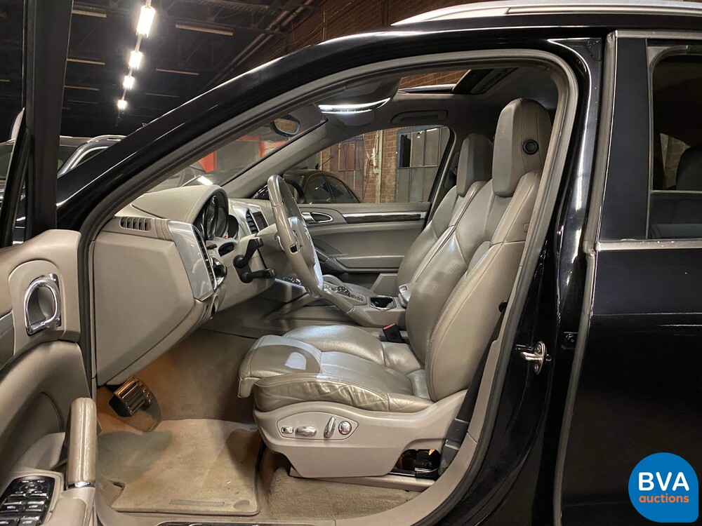 Porsche Cayenne 4.8 Turbo Sportchrono 500 PS 2010, JT-994-P.