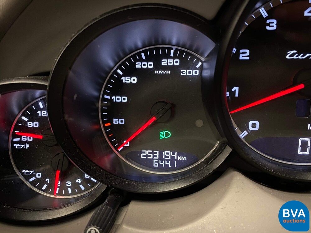 Porsche Cayenne 4.8 Turbo Sportchrono 500 PS 2010, JT-994-P.