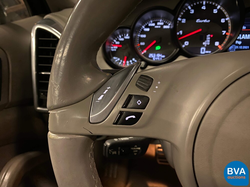 Porsche Cayenne 4.8 Turbo Sportchrono 500 PS 2010, JT-994-P.