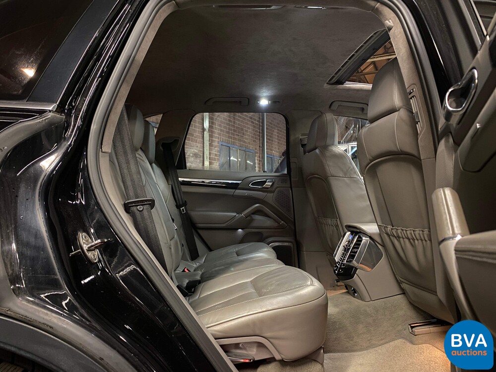 Porsche Cayenne 4.8 Turbo Sportchrono 500 PS 2010, JT-994-P.