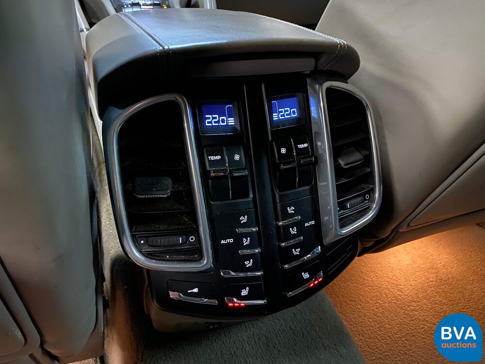 Porsche Cayenne 4.8 Turbo Sportchrono 500 PS 2010, JT-994-P.