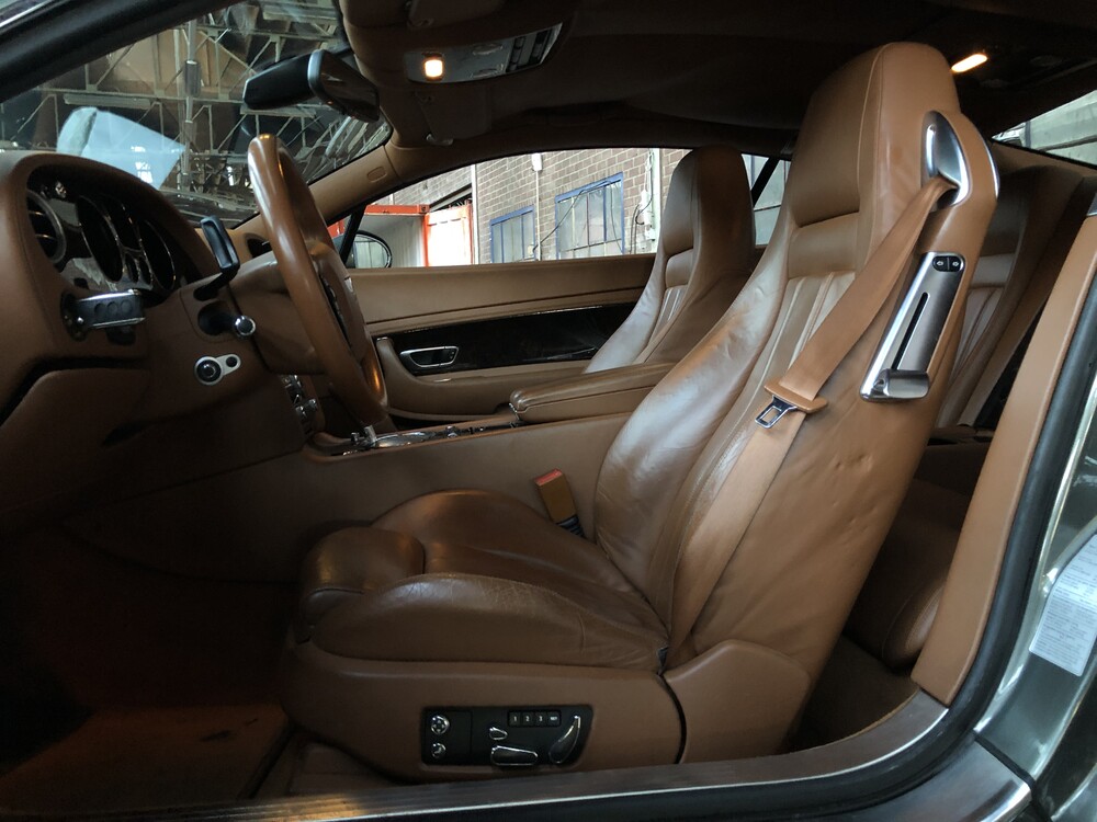 Bentley Continental GT6.0 W12 560 PS 2004.