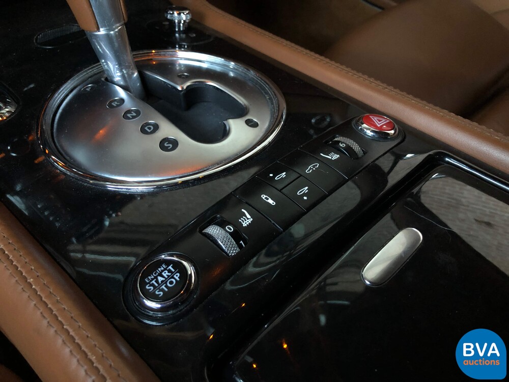 Bentley Continental GT6.0 W12 560 PS 2004.