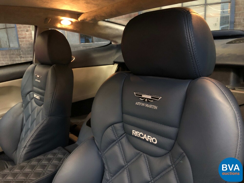 Aston Martin Vanquish 5.9 V12 466 PS 2003.