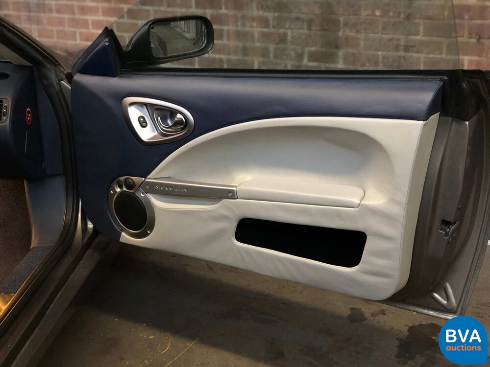 Aston Martin Vanquish 5.9 V12 466 PS 2003.