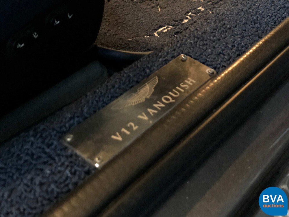 Aston Martin Vanquish 5.9 V12 466 PS 2003.