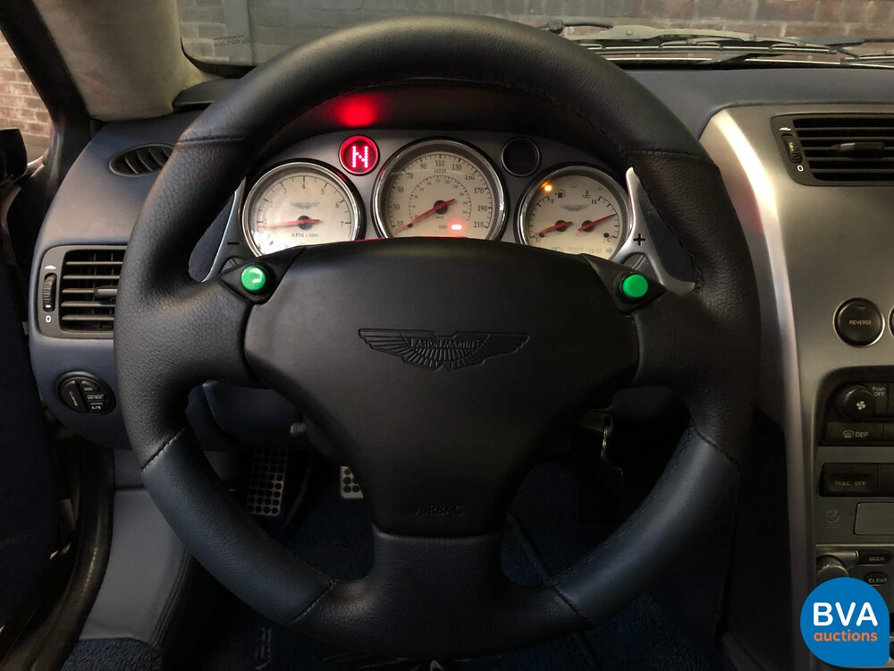 Aston Martin Vanquish 5.9 V12 466 PS 2003.