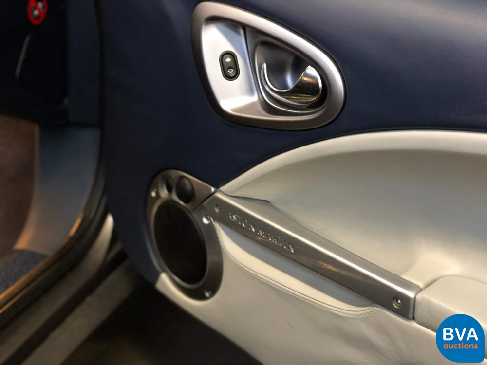 Aston Martin Vanquish 5.9 V12 466 PS 2003.