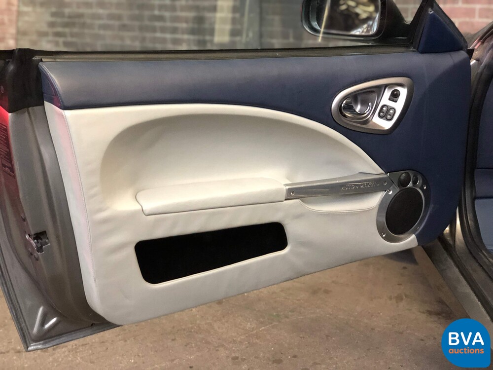 Aston Martin Vanquish 5.9 V12 466 PS 2003.