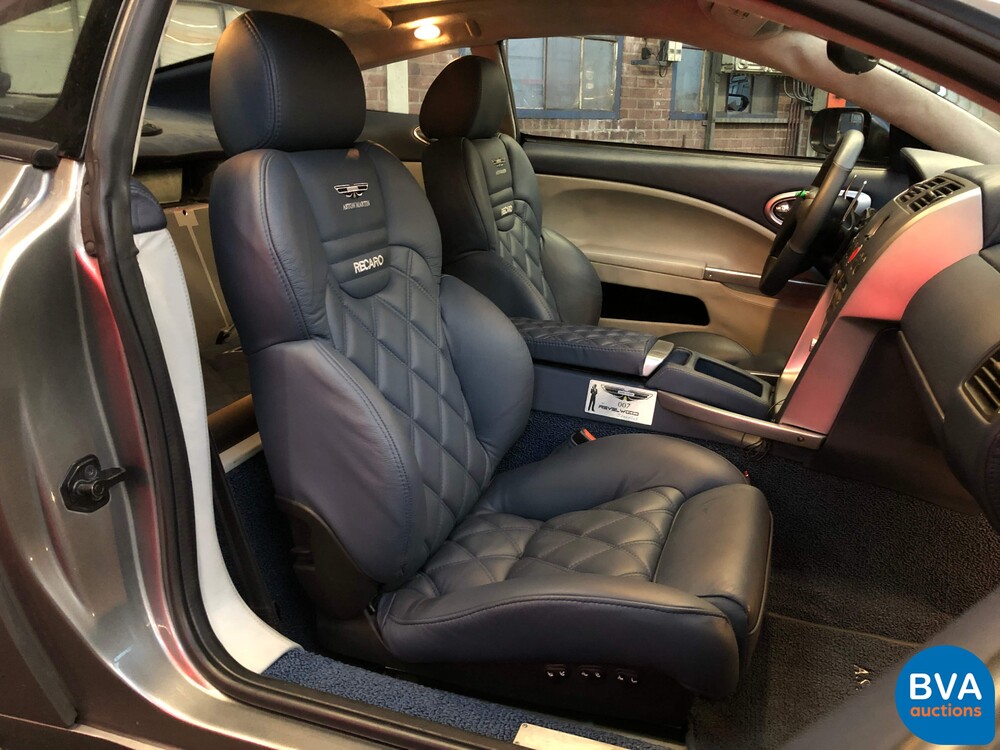 Aston Martin Vanquish 5.9 V12 466 PS 2003.