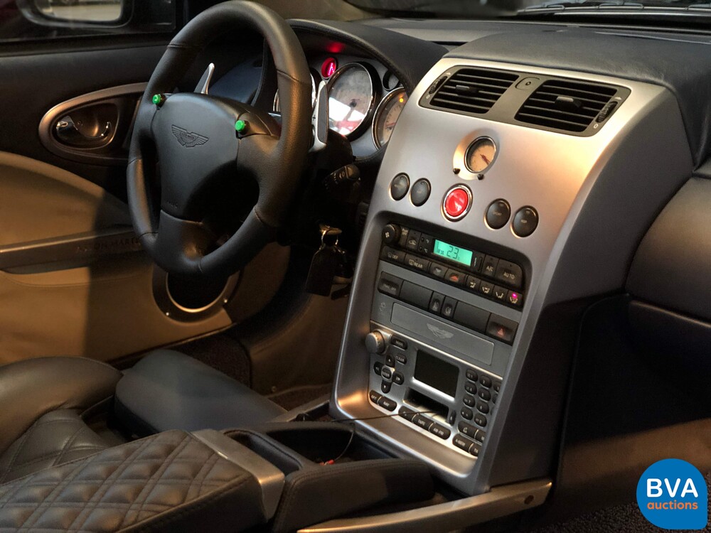 Aston Martin Vanquish 5.9 V12 466 PS 2003.