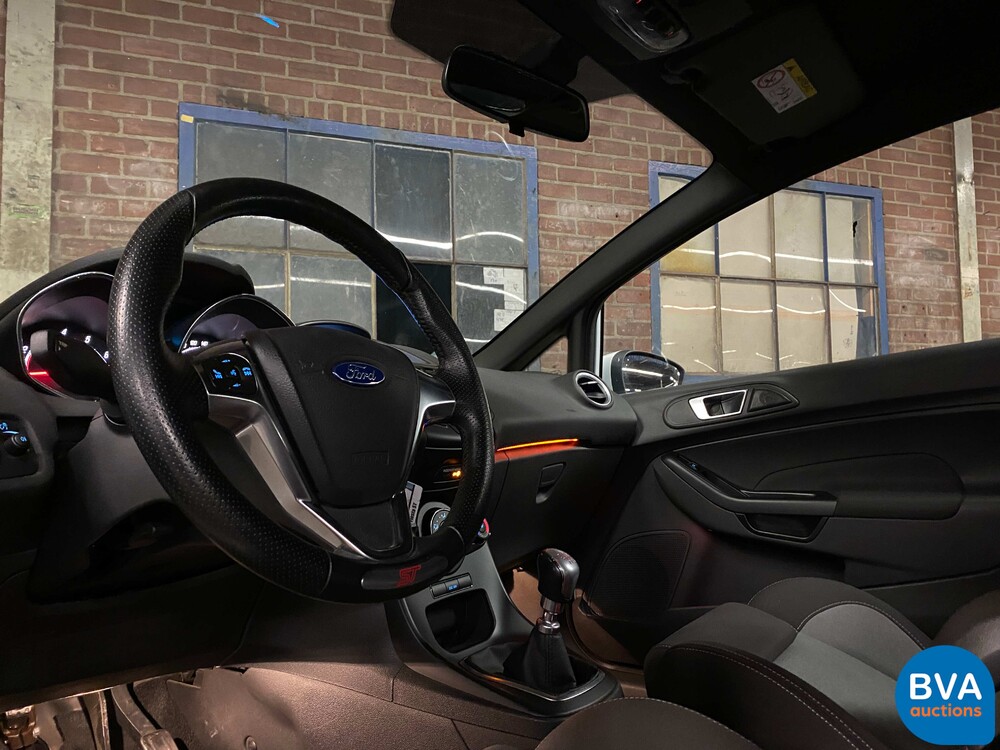 Ford Fiesta ST 182 PS 2015.