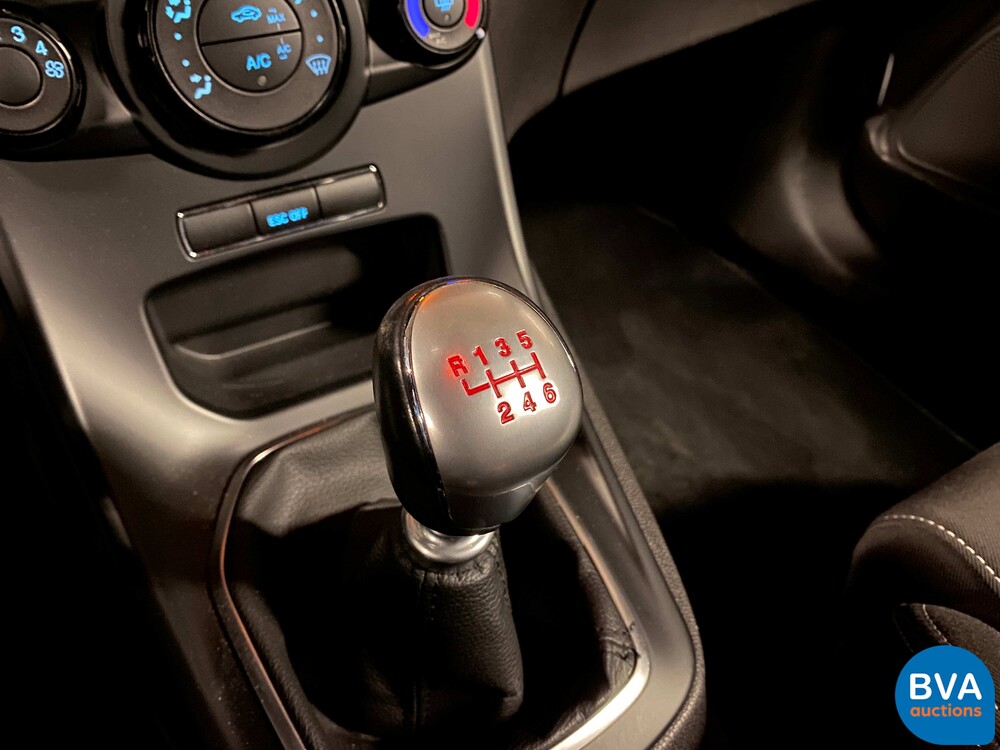 Ford Fiesta ST 182 PS 2015.