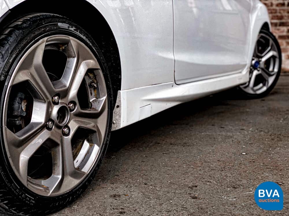 Ford Fiesta ST 182 PS 2015.