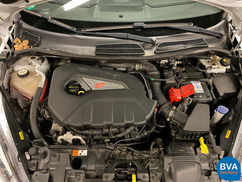 Ford Fiesta ST 182 PS 2015.