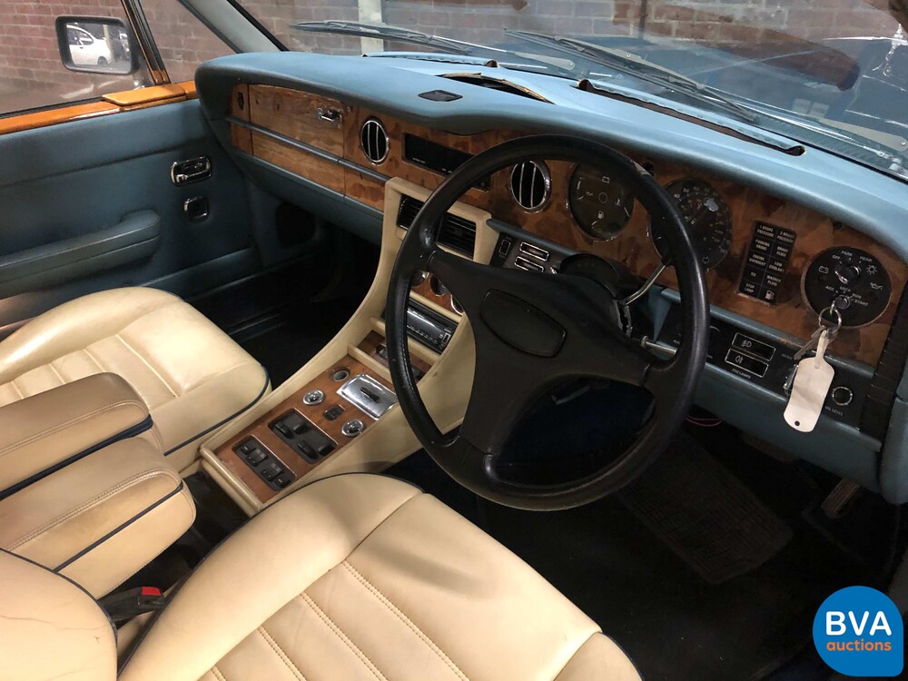 Rolls-Royce Silver Spirit 6.75 V8 201 PS 1982.